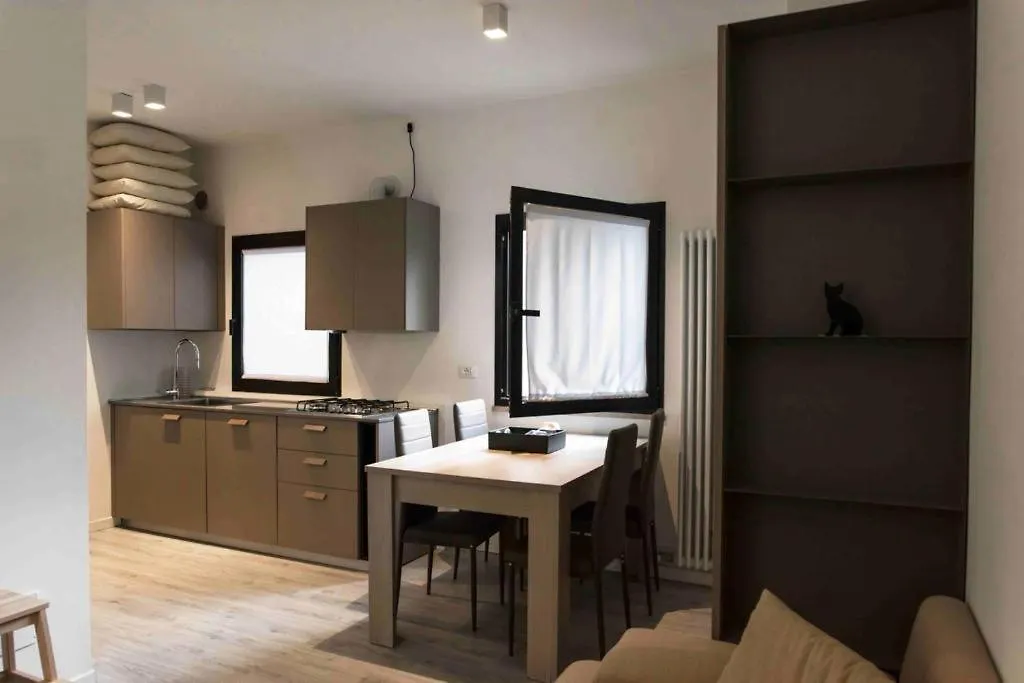 Rapisardi 8 Appartement Riccione 0*,  Italië